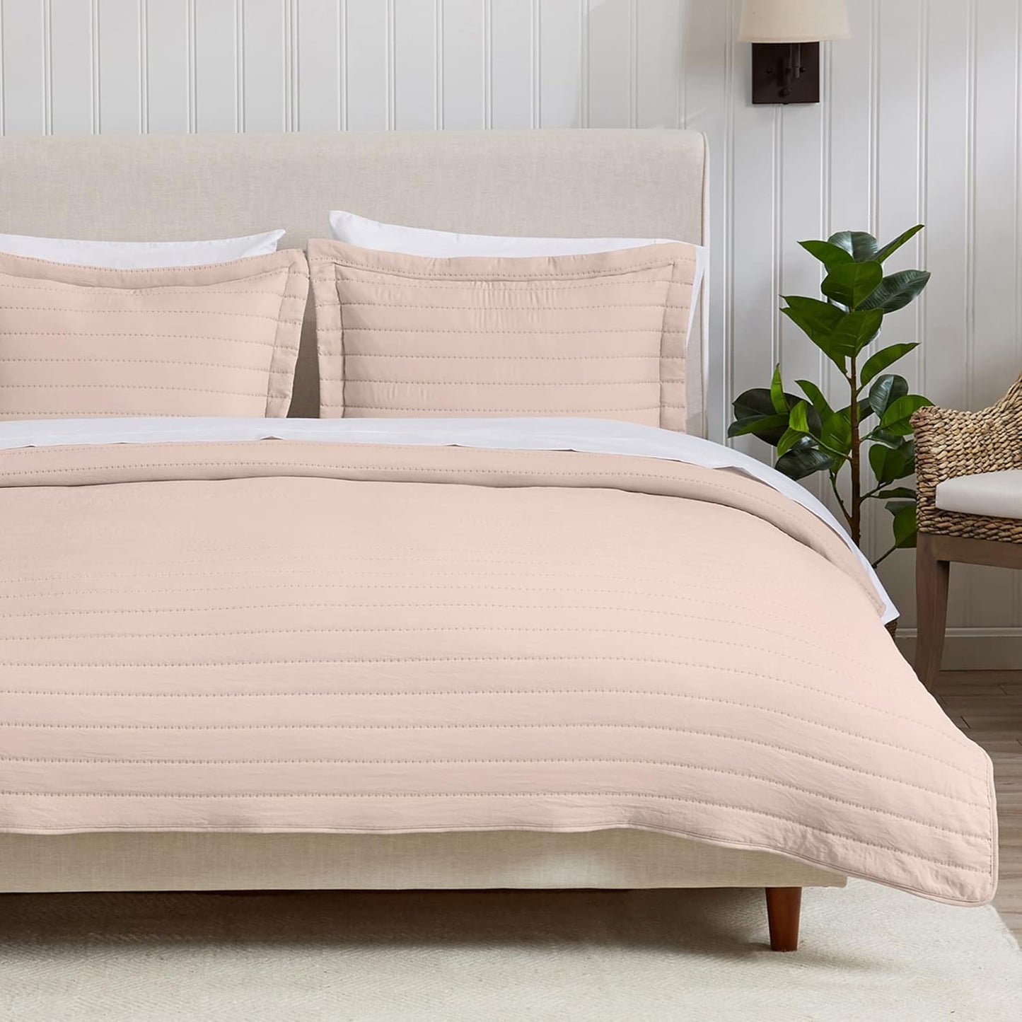 King Quilt Bedding Set, 3-Piece Lightweight Summer Channel Stitch Quilt Set with Shams, Ultra Soft Light Grey Bedspreads, Quilted Bedding Coverlets for All Seasons