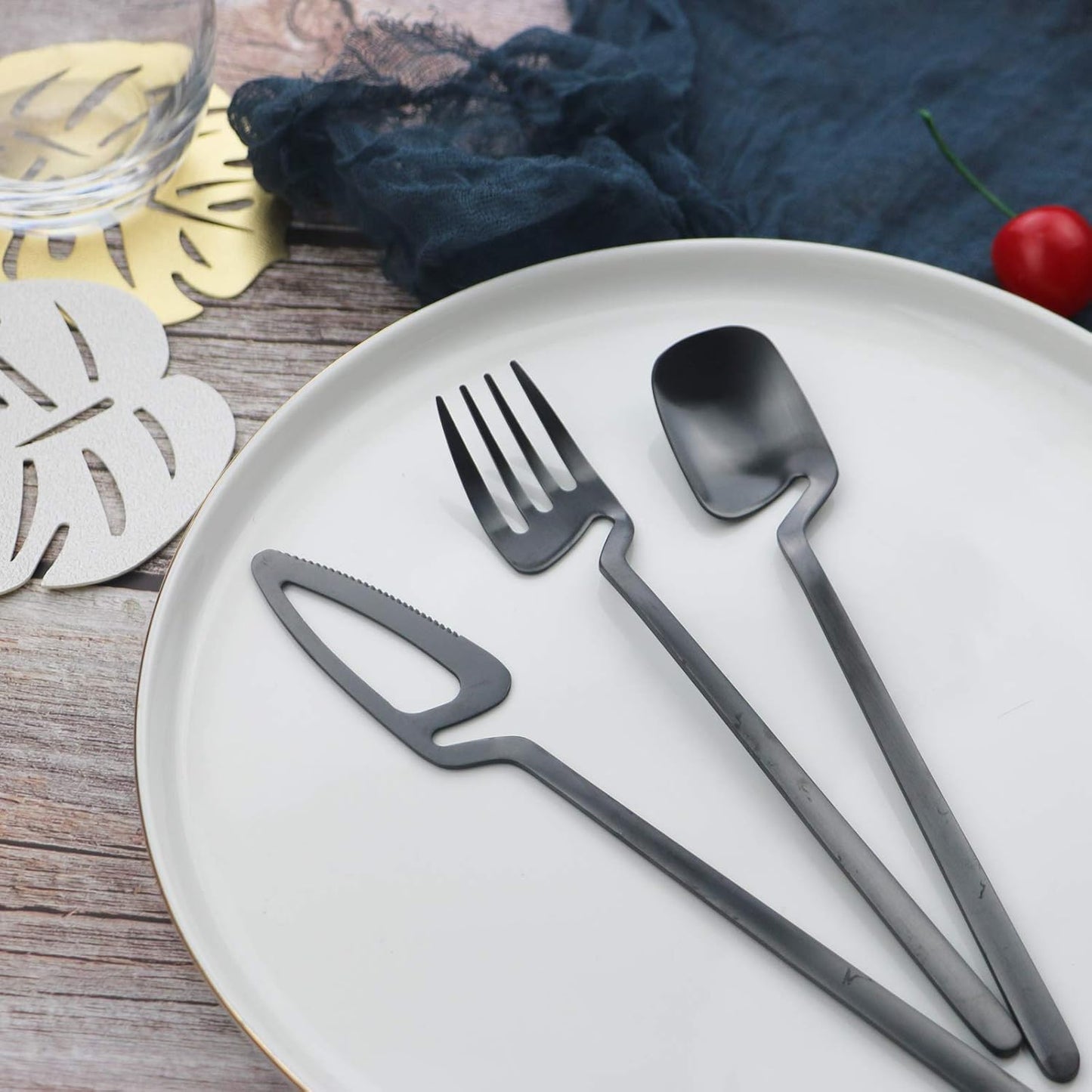 Silverware Set Satin Finish 24-Piece Stainless Steel Flatware Set Kitchen Utensil Set Service for 6 Tableware Cutlery Set Dishwasher Safe (Matte Black)