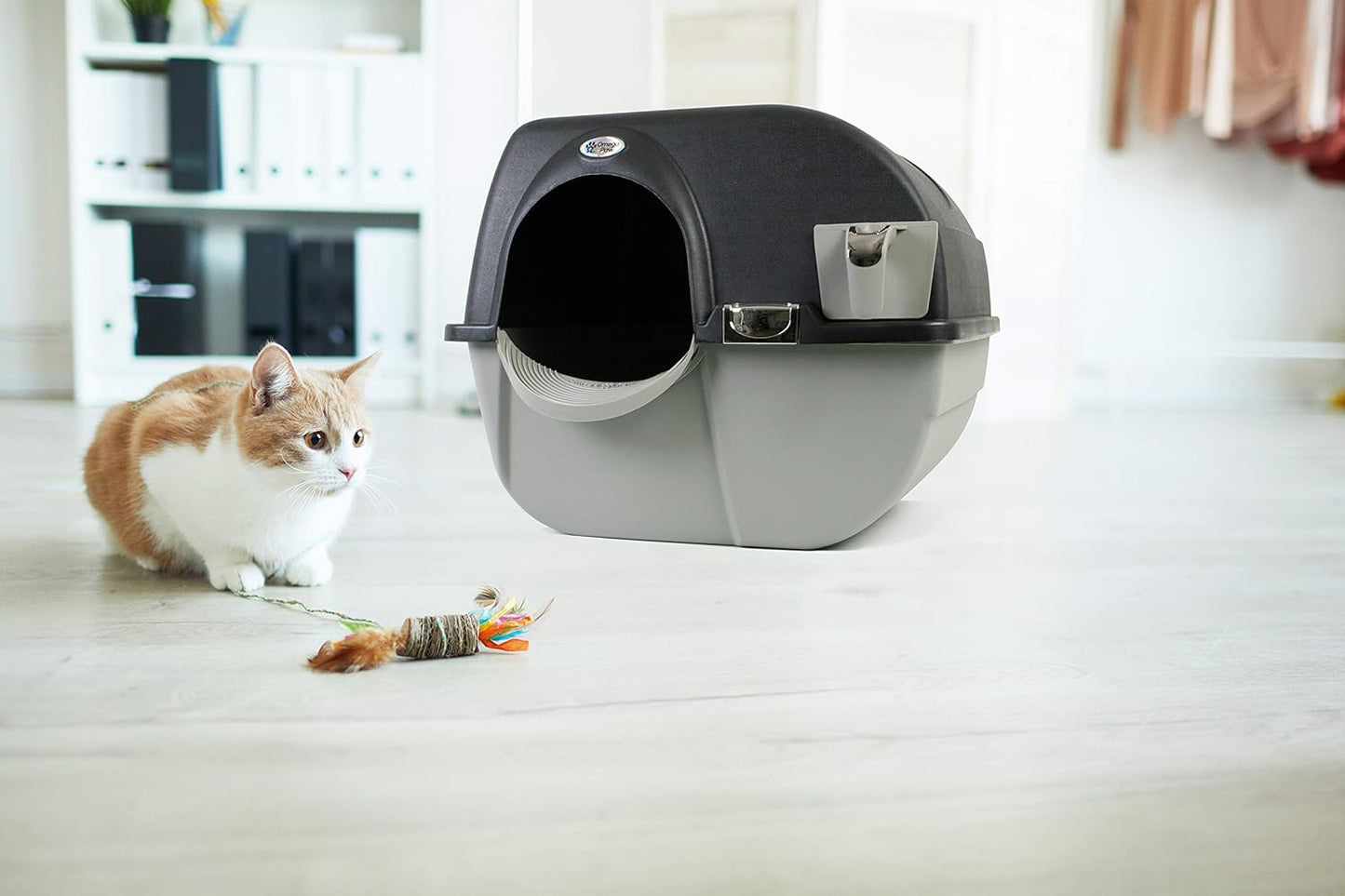 Self Cleaning Roll 'n Clean Litter Box, Midnight Black, Large (EL-RA20-1)
