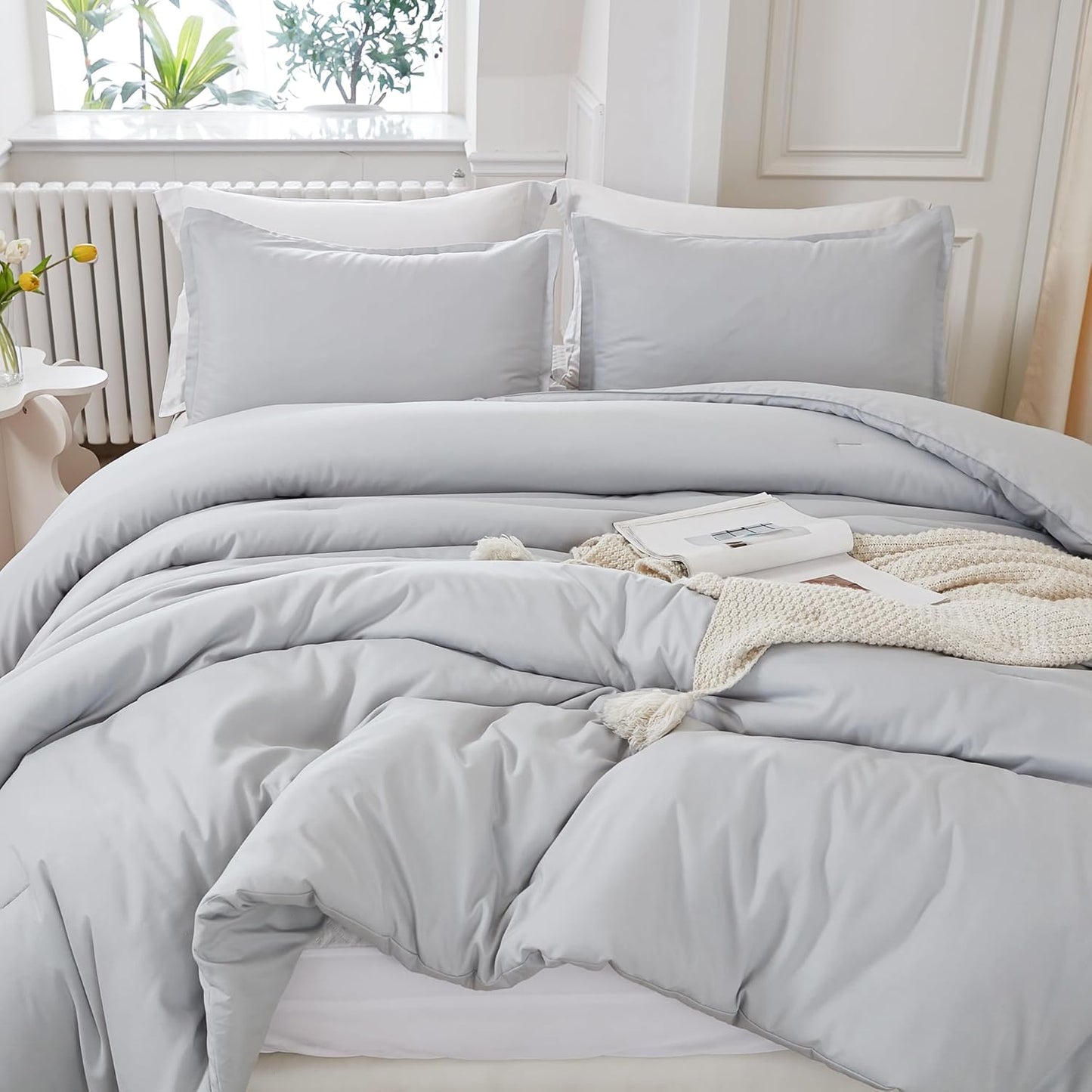 King Size Comforter Set Sage Green, 3 Pieces Lightweight Solid Comforter King Size, All Season Fluffy Down Alternative Comforter Bed Set Quilt Blanket