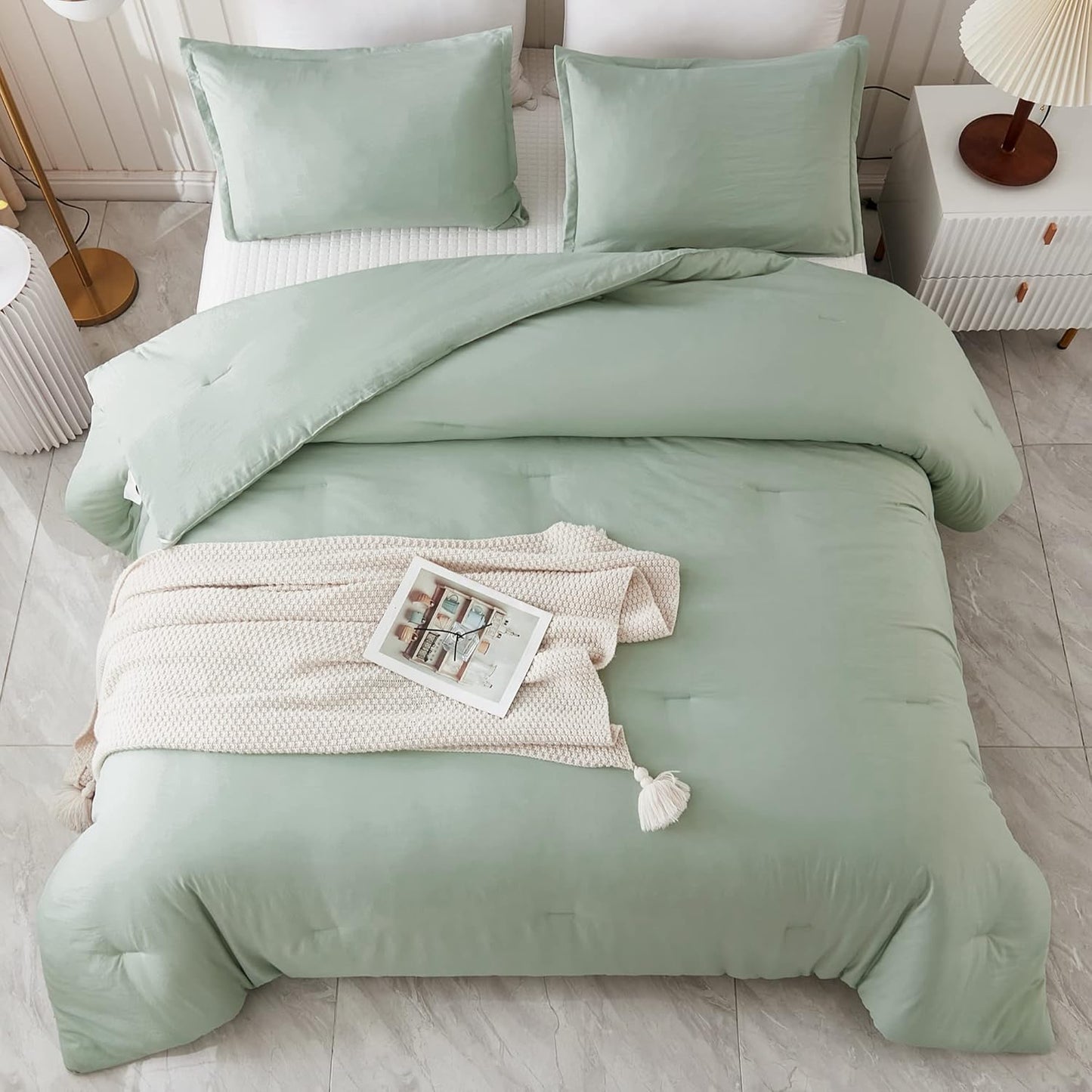 King Size Comforter Set Sage Green, 3 Pieces Lightweight Solid Comforter King Size, All Season Fluffy Down Alternative Comforter Bed Set Quilt Blanket
