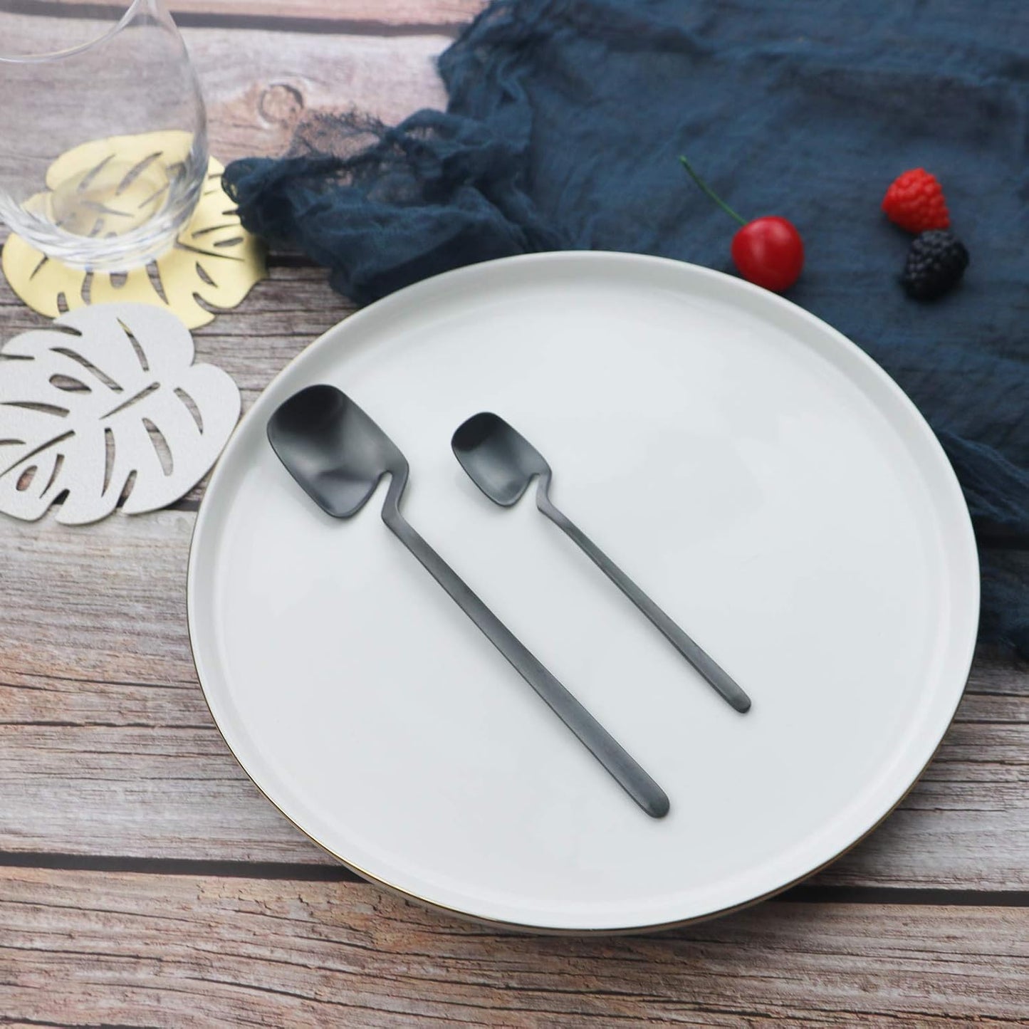 Silverware Set Satin Finish 24-Piece Stainless Steel Flatware Set Kitchen Utensil Set Service for 6 Tableware Cutlery Set Dishwasher Safe (Matte Black)