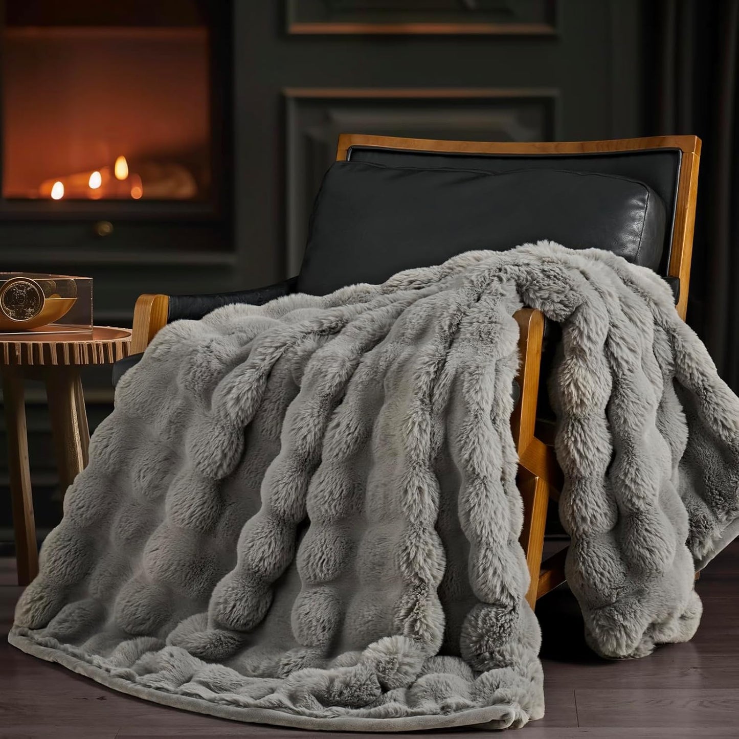 Ultra Soft Luxury Fluffy Ridgeline Faux Rabbit Fur Throw Blanket, Thick Warm Bubble Throw for Bed, Cozy Plush Reversible Blankets for Couch, Chair, Sofa, Ivory White, 60x80 Inches, 870 GSM