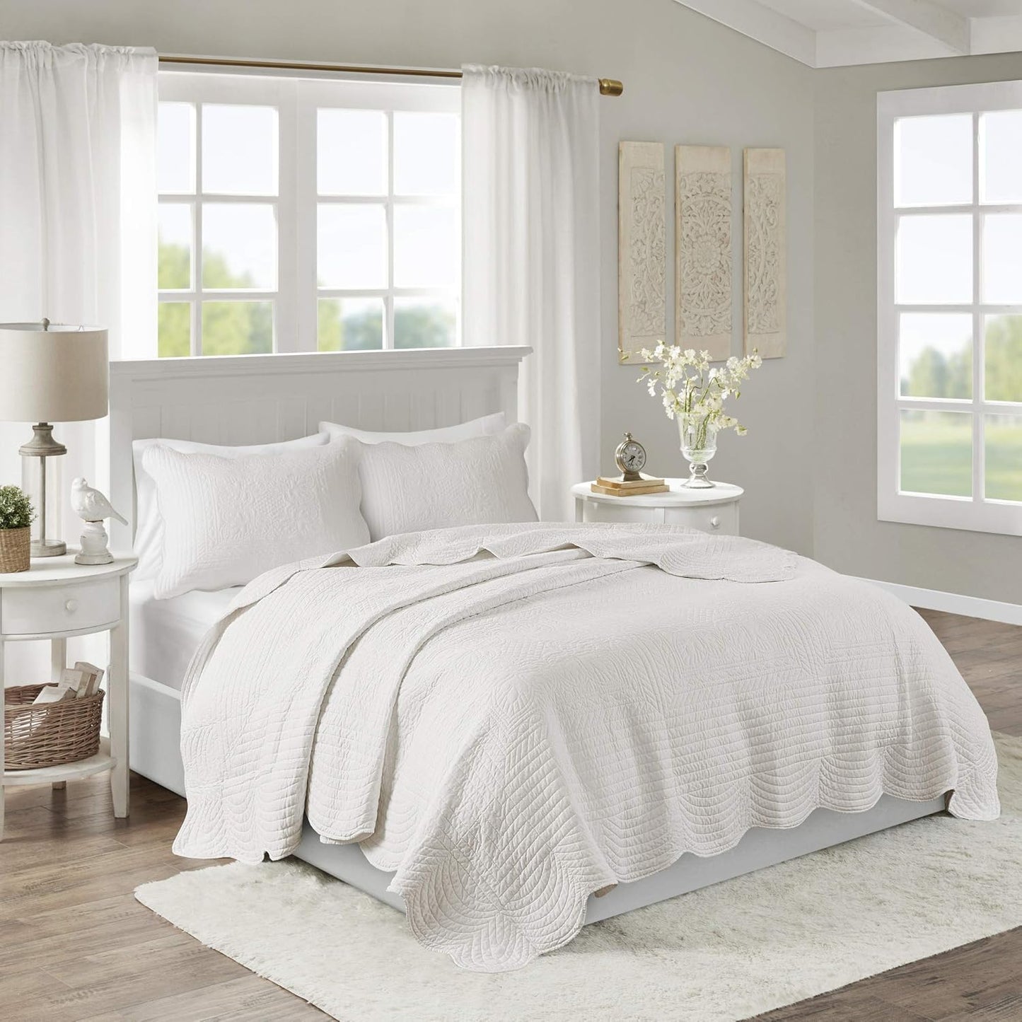 Quilt Set-Casual Damask Medallion Stitching Design Lightweight Coverlet Bedspread Bedding, Shams, Full/Queen (90 in x 90 in), Medallion White 3 Piece
