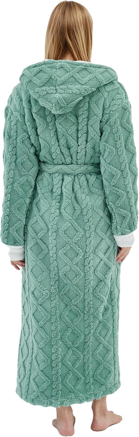 Women's fluffy hooded plush bathrobe Winter warm and soft ladies long bathrobe