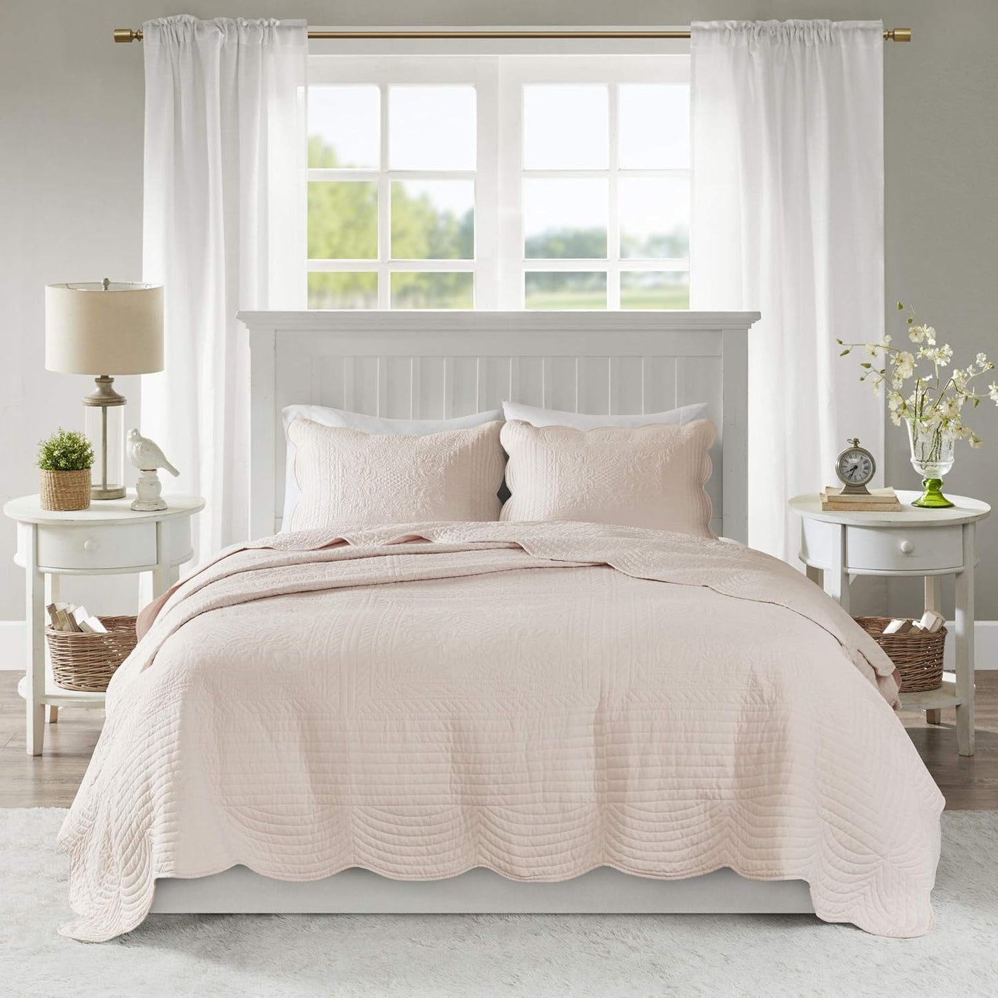Quilt Set-Casual Damask Medallion Stitching Design Lightweight Coverlet Bedspread Bedding, Shams, Full/Queen (90 in x 90 in), Medallion White 3 Piece