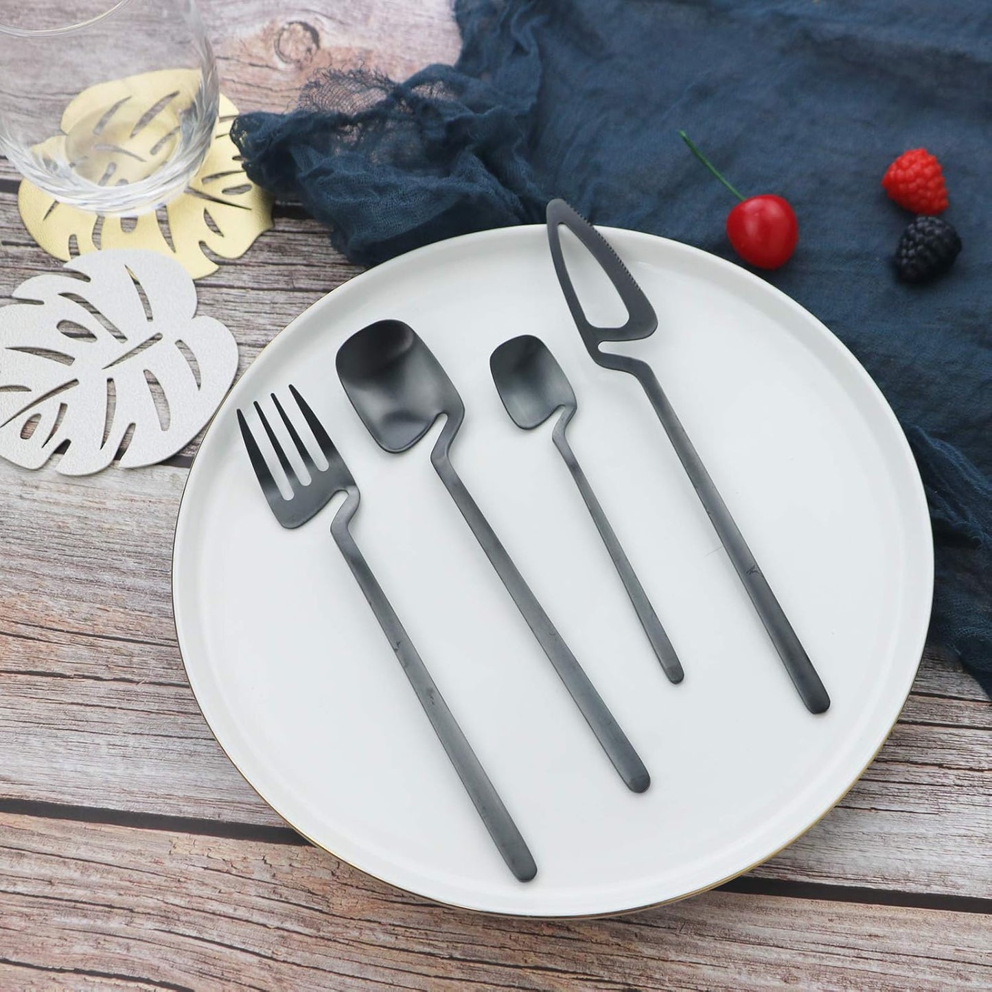 Silverware Set Satin Finish 24-Piece Stainless Steel Flatware Set Kitchen Utensil Set Service for 6 Tableware Cutlery Set Dishwasher Safe (Matte Black)