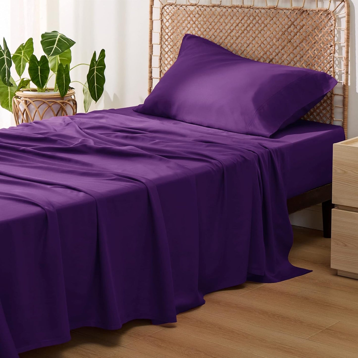 Queen Sheet Set, Cooling Sheets for Queen Size Bed Set, Rayon Derived from Bamboo, Breathable & Soft Deep Pocket Up to 16 Inches, Hotel Luxury Silky Bedding, Bedsheet & Pillowcases, Dark Grey