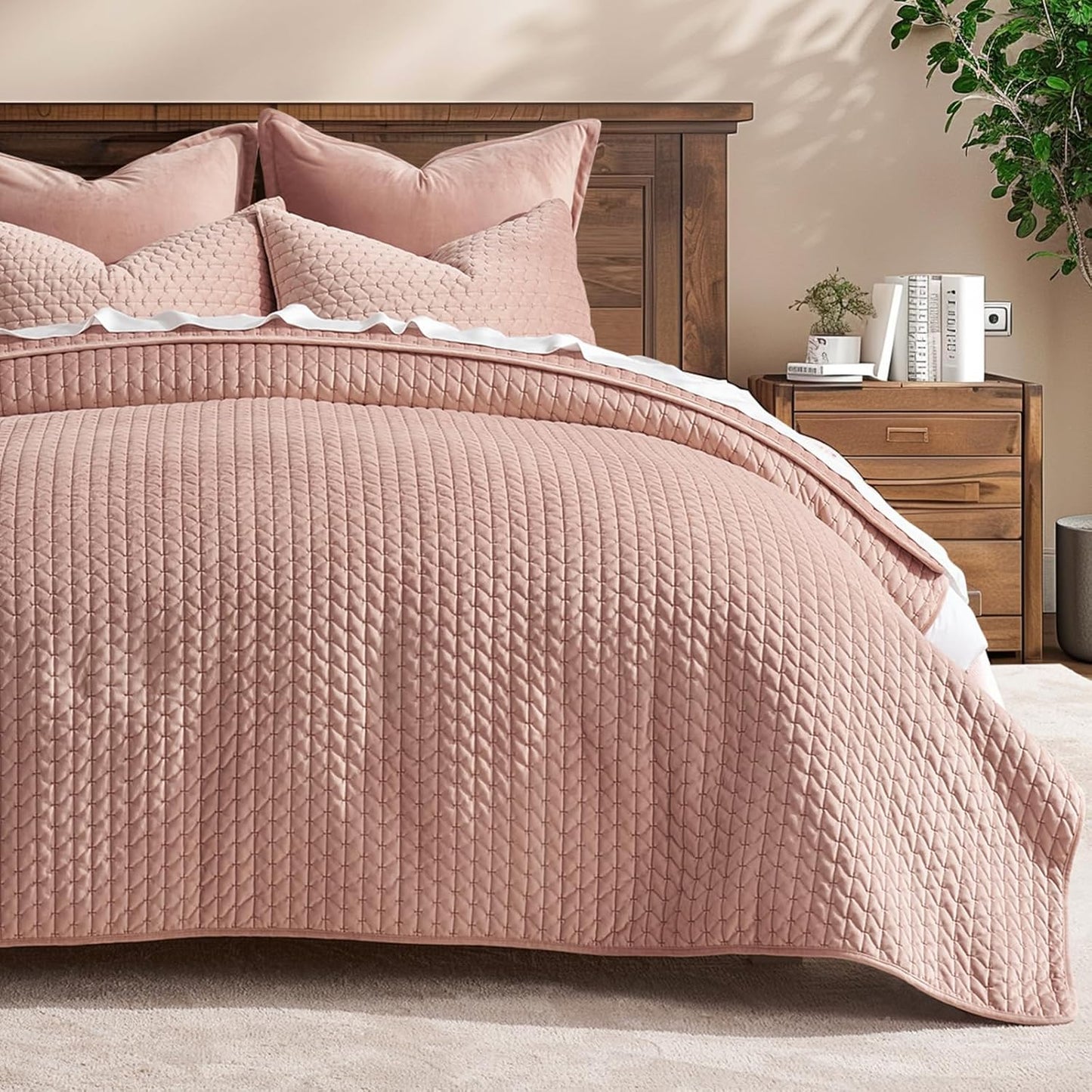 Luxury Velvet Quilt Set Queen Size 3 Piece, Soft Oversized Cross-Stitch Velvet Comforter Set with Pillow Shams, Lightweight Velvet Coverlet Bedspread Bedding Set for All Seasons, Cream White