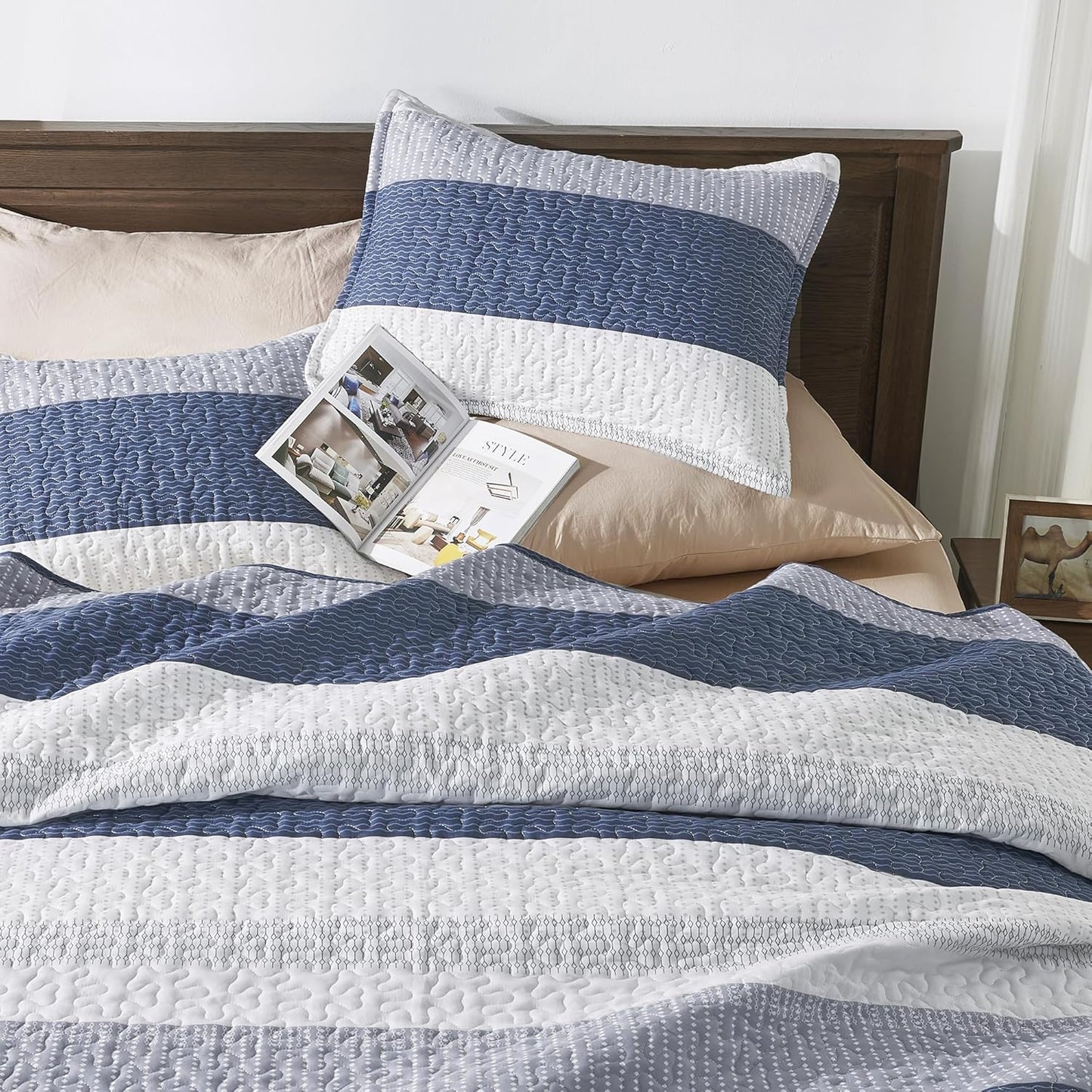 King Size Quilt Set Mineral Blue, 3 Pieces Summer Ultra Soft Lightweight Bedspreads & Coverlets Set, Patchwork Striped Quilted Bedding Sets for All Seasons (1 Quilt, 2 Pillow Shams)